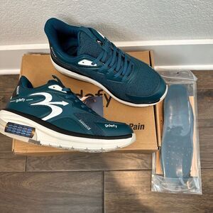 NWT Men’s gdefy Gravity Defyer Energiya Blue Comfort Sneakers - Size 12